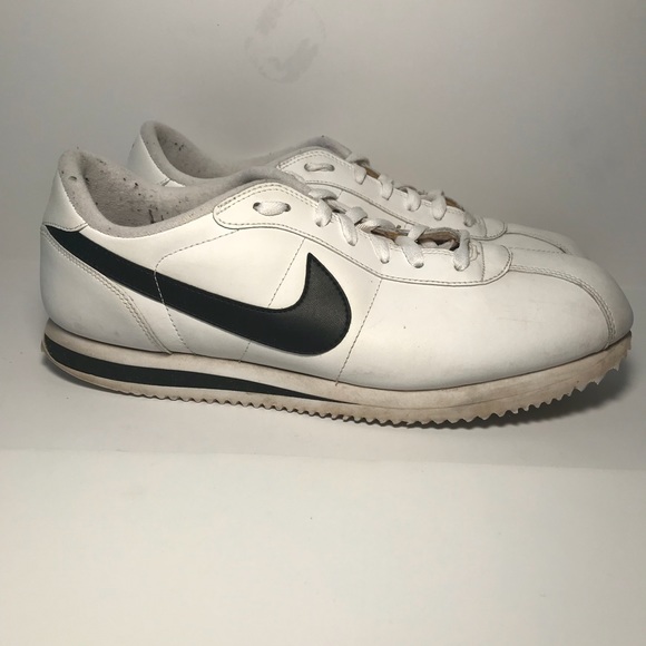 black and white nike cortez mens